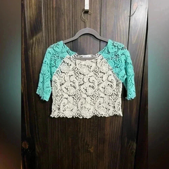 Y2K Delia’s White/Teal Lace Crop Top, Size: Medium - Picture 5 of 12